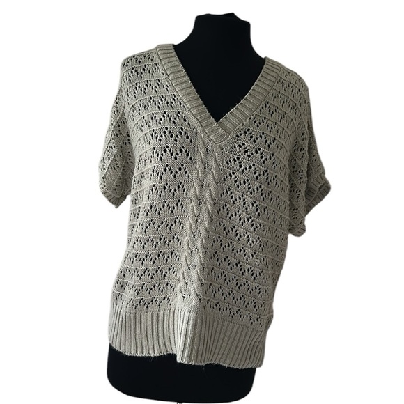 Sweaters - Sage green V-Neck Knit Sweater size XL